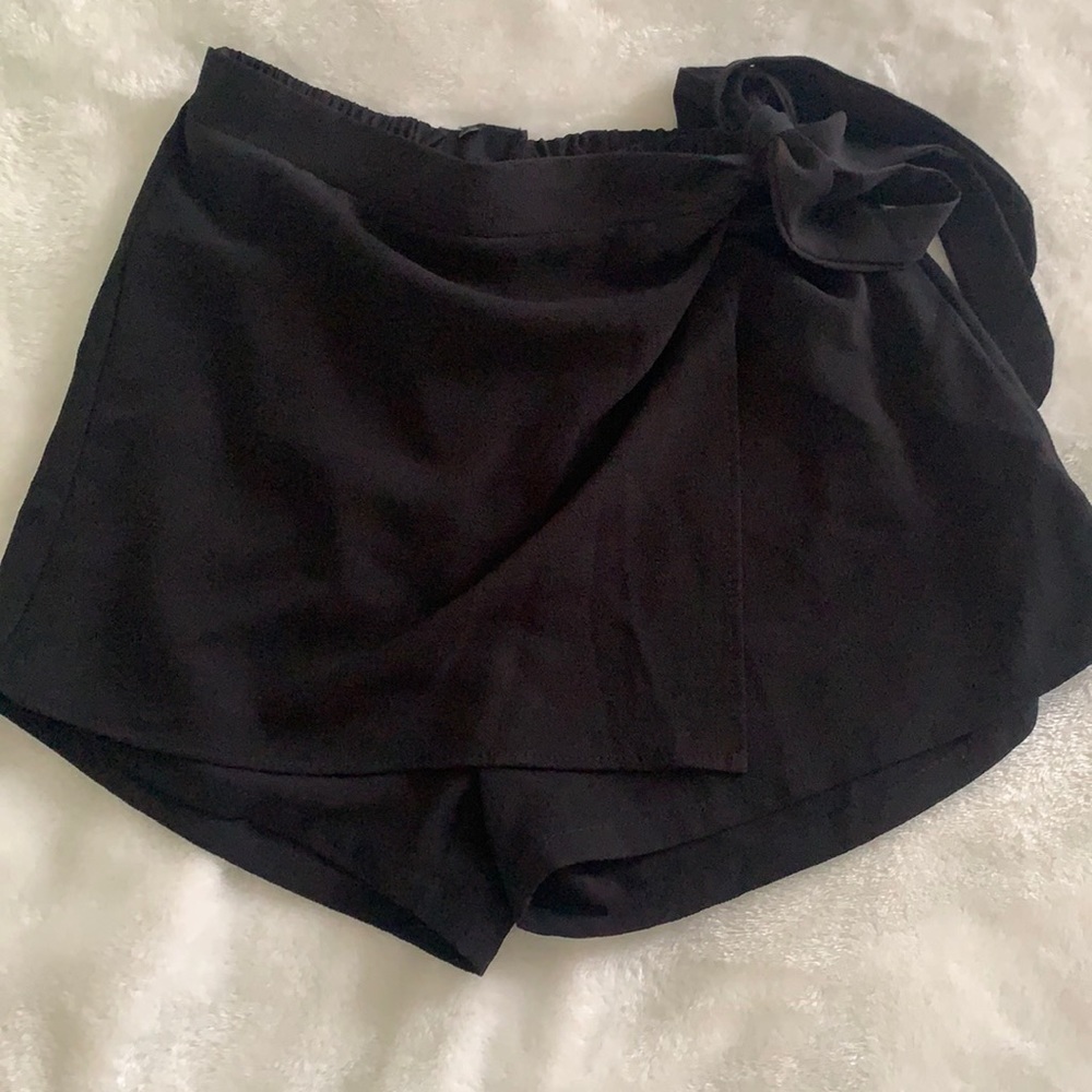 Black Skort